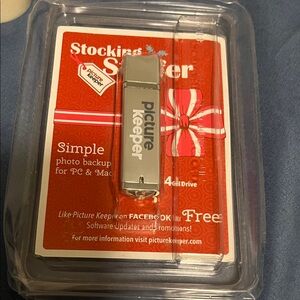 Picture Keeper Silver USB Drive